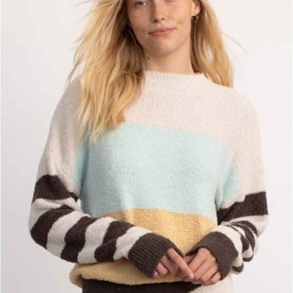 Hello Nite Los Angeles Sweet & Sour Stripe Loungewear Sweater - Picture 3 of 13